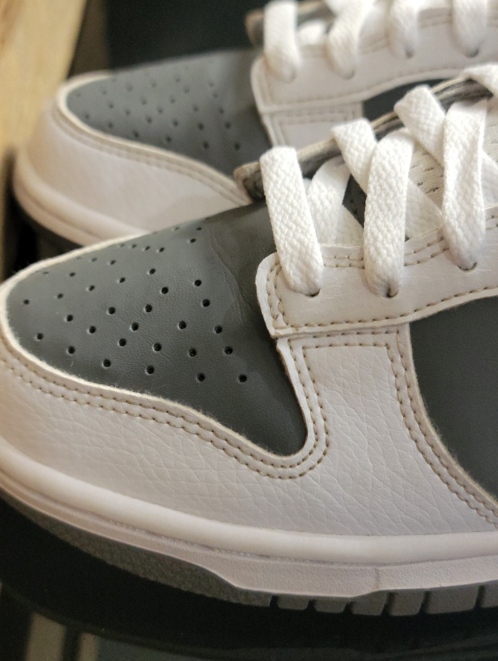 Nike Dunk Low "Light Smoke Grey" Wmns 8 Same Day Shipping - Picture 11 of 14